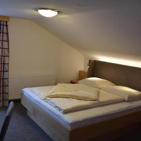 Haus Hubertus Apartment Galtuer