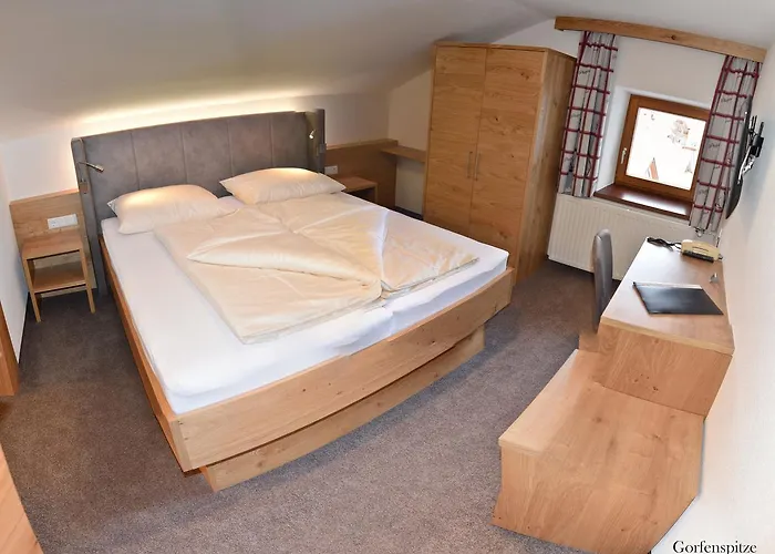 Haus Hubertus Apartment Galtür